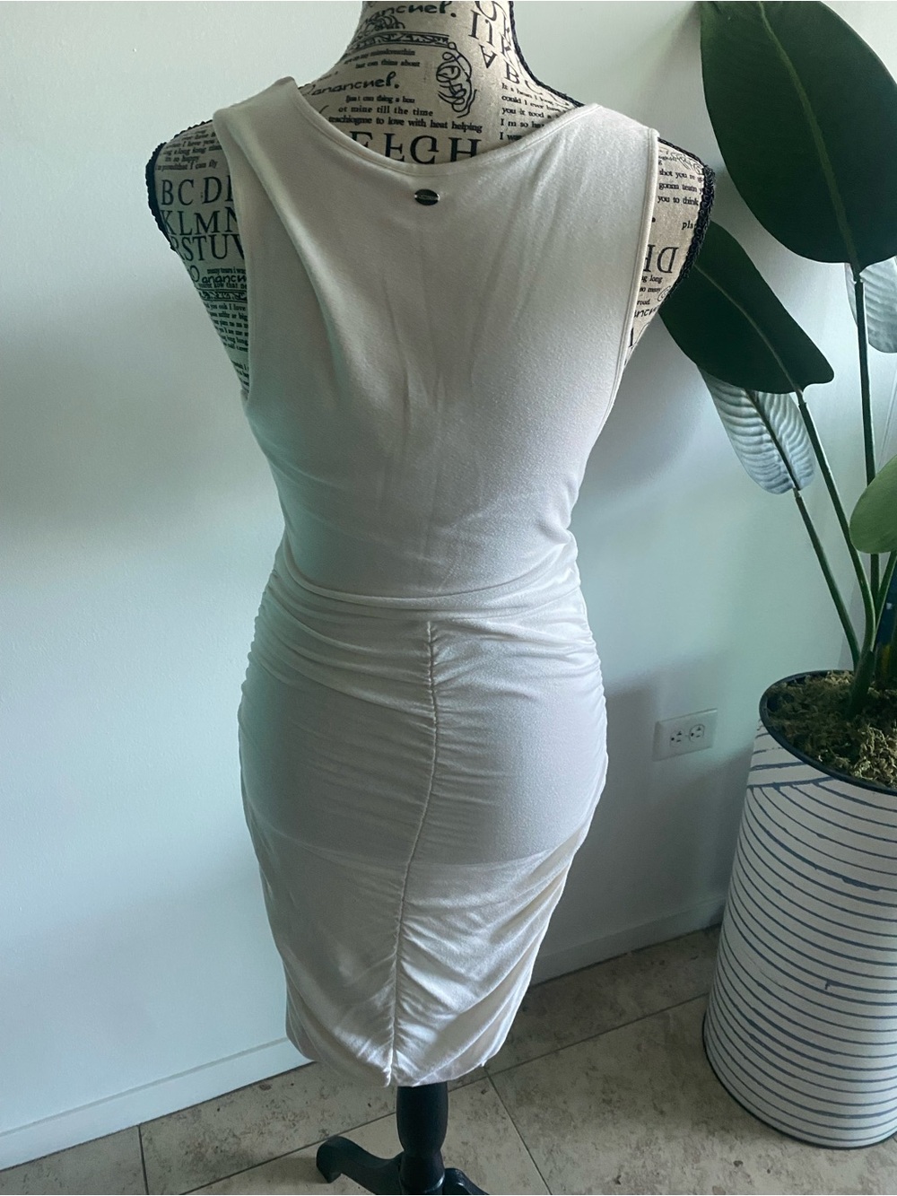 GUESS Flattering Ruched Sequin Dress! - Picture 3 of 11